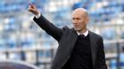 Zinedine Zidane se aleja del Manchester United