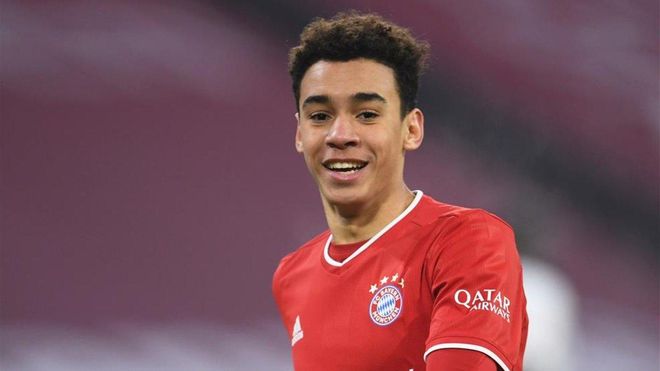 Jamal Musiala, de 17 años, es la nueva perla del conjunto de Munich Jamal Musiala, de 17 años, es la nueva perla del conjunto de Munich