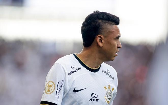 El Corinthians vence y recorta distancias al Palmeiras