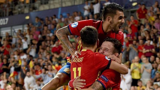Ceballos, celebrando el gol con Asensio y Saúl Ceballos, celebrando el gol con Asensio y Saúl