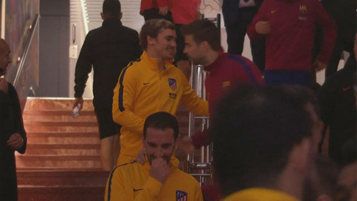 LALIGA | FC Barcelona - Atlético (1-0): El abrazo entre Piqué y Griezmann