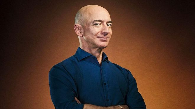 Jeff Bezos no es el primer hombre en dar un paseo espacial Jeff Bezos no es el primer hombre en dar un paseo espacial
