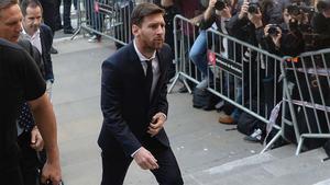 El juez desestima la demanda contra Messi y su padre