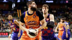 Tomic y Dubljevic, en una acción del partido de cuartos Tomic y Dubljevic, en una acción del partido de cuartos