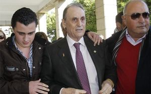 Lopera puede convertir a Castaño en presidente del Betis Lopera puede convertir a Castaño en presidente del Betis