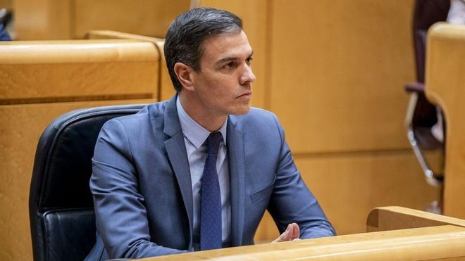 Pedro Sánchez aprueba el fichaje de Lewandowski por el Barça