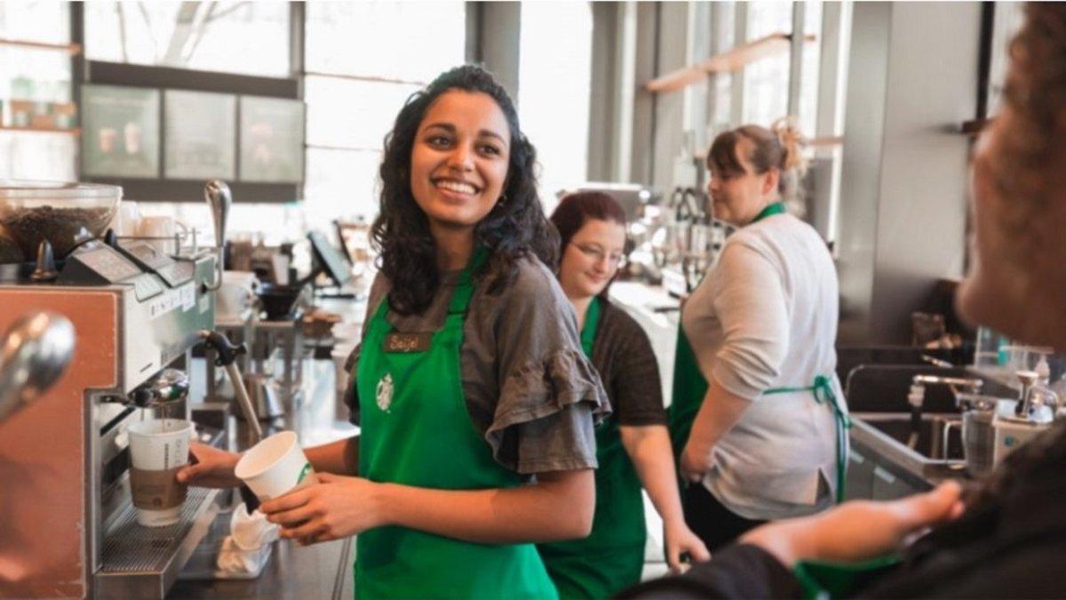 Premisa Ostentoso llegar Starbucks apuesta por la tecnología de Microsoft para la conexión con