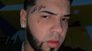 Anuel AA regresa a la música solo dos meses después de su retirada Anuel AA regresa a la música solo dos meses después de su retirada