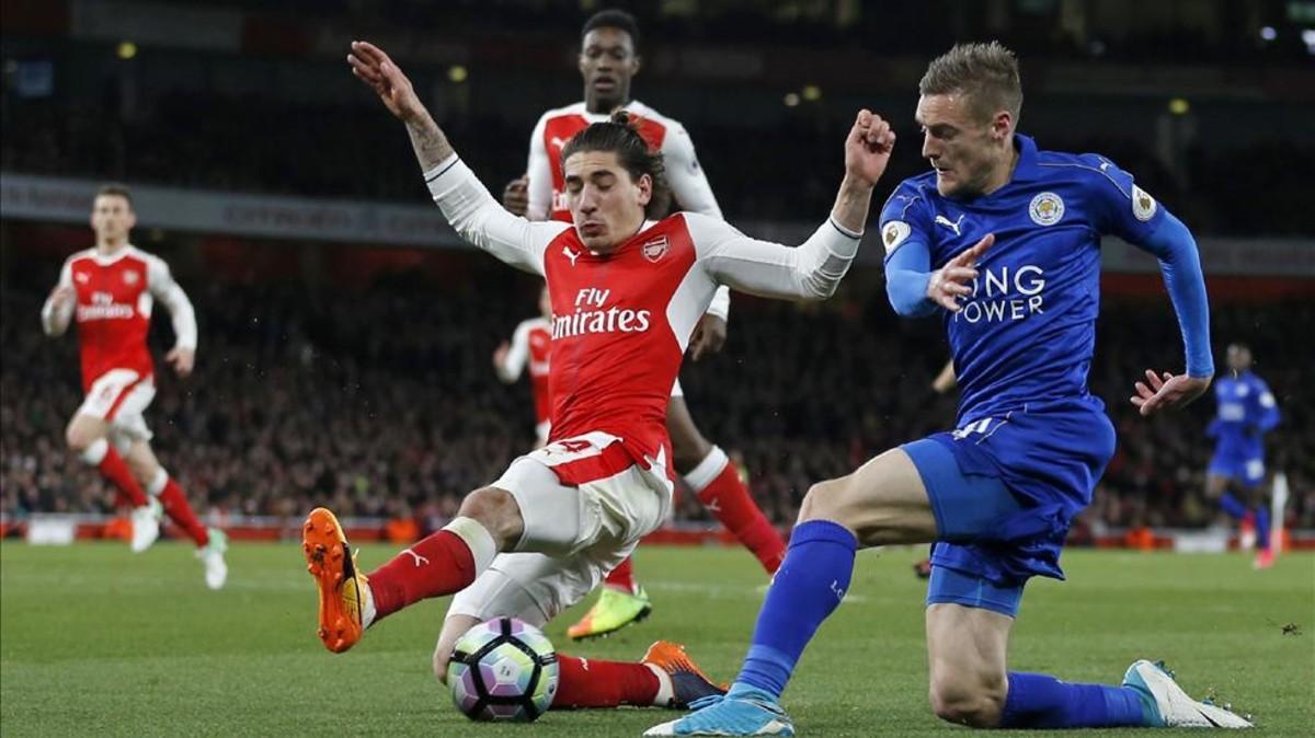 Arsenal's Arsene Wenger ready to recall Hector Bellerin