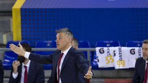 Saras se mostró disgustado con el partido de su equipo Saras se mostró disgustado con el partido de su equipo