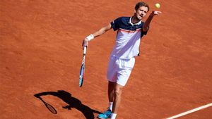 El ruso Medvedev sigue impresionando en Barcelona El ruso Medvedev sigue impresionando en Barcelona