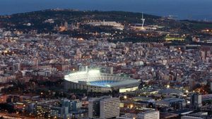 Vista general del Camp Nou y su entorno durante un día de partido Vista general del Camp Nou y su entorno durante un día de partido