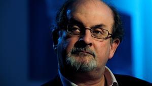El escrito Salman Rushdie.