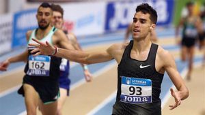 Jesús Gómez proclamándose Campeón de España de los 1.500 metros Jesús Gómez proclamándose Campeón de España de los 1.500 metros