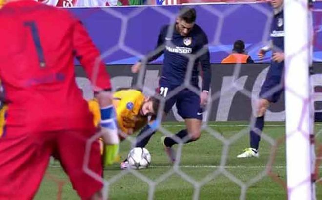 Piqué no hizo penalti Piqué no hizo penalti