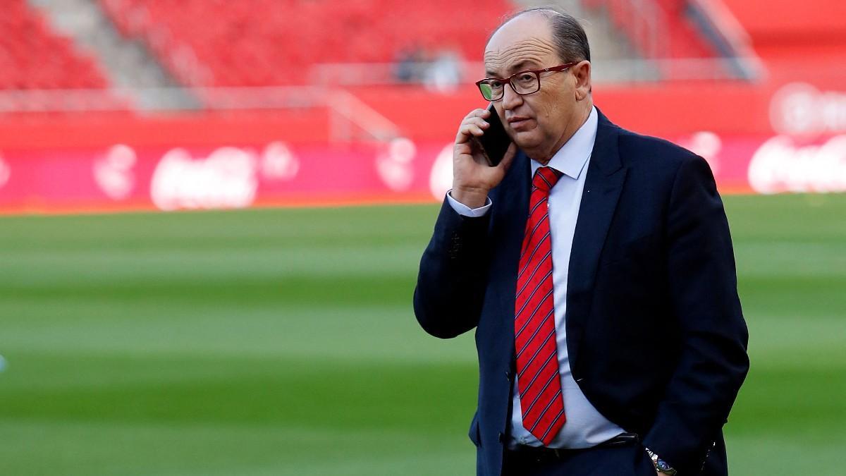 Chủ tịch Sevilla phản ứng trước tuyên bố của Peter Fischer
