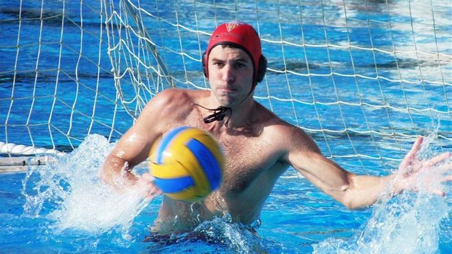 Iñaki Aguilar ya no defenderá la portería del CN Terrassa Iñaki Aguilar ya no defenderá la portería del CN Terrassa
