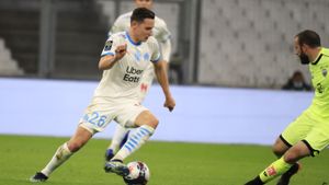 Thauvin durante el choque ante el Dijon Thauvin durante el choque ante el Dijon