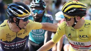 Roglic y Pogacar en su llegada a París Roglic y Pogacar en su llegada a París