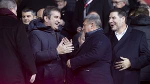Ferran Soriano y Laporta se saludaron antes del inicio del partido
