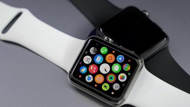 Salva su vida gracias al Apple Watch: descubrió con el reloj un tumor cardíaco mortal