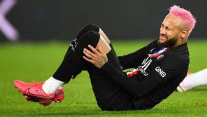 Neymar sufre su enésima lesión esta temporada Neymar sufre su enésima lesión esta temporada