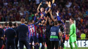 Las imágenes de la despedida de Jordi Alba, Busquets... ¡y el Camp Nou!