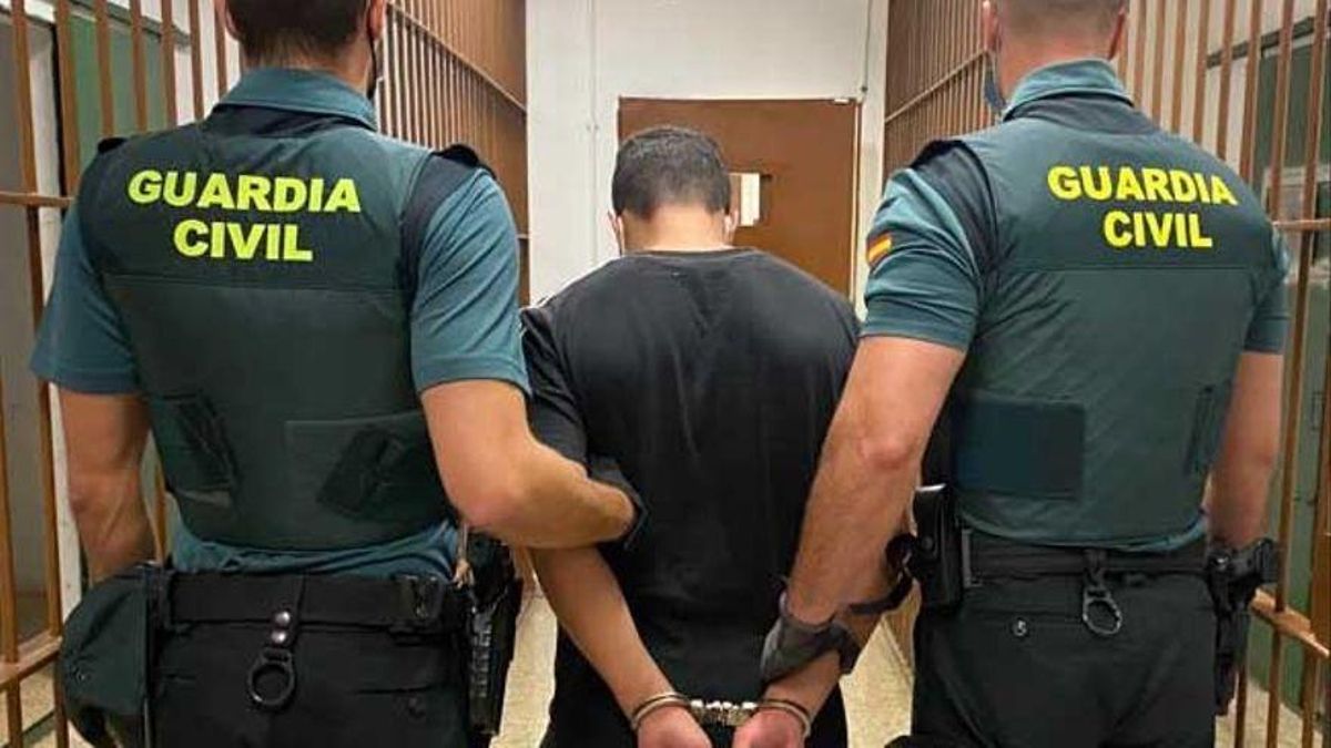 Detenido un joven de 24 años en Mallorca relacionado con una treintena de casos de presuntos abusos sexuales Detenido un joven de 24 años en Mallorca relacionado con una treintena de casos de presuntos abusos sexuales