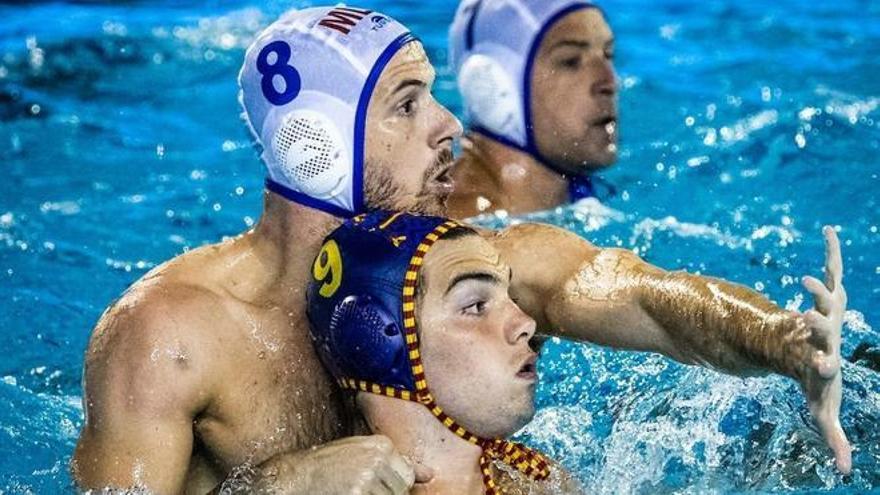 España venció 10-8 a Hungría en semifinales de waterpolo