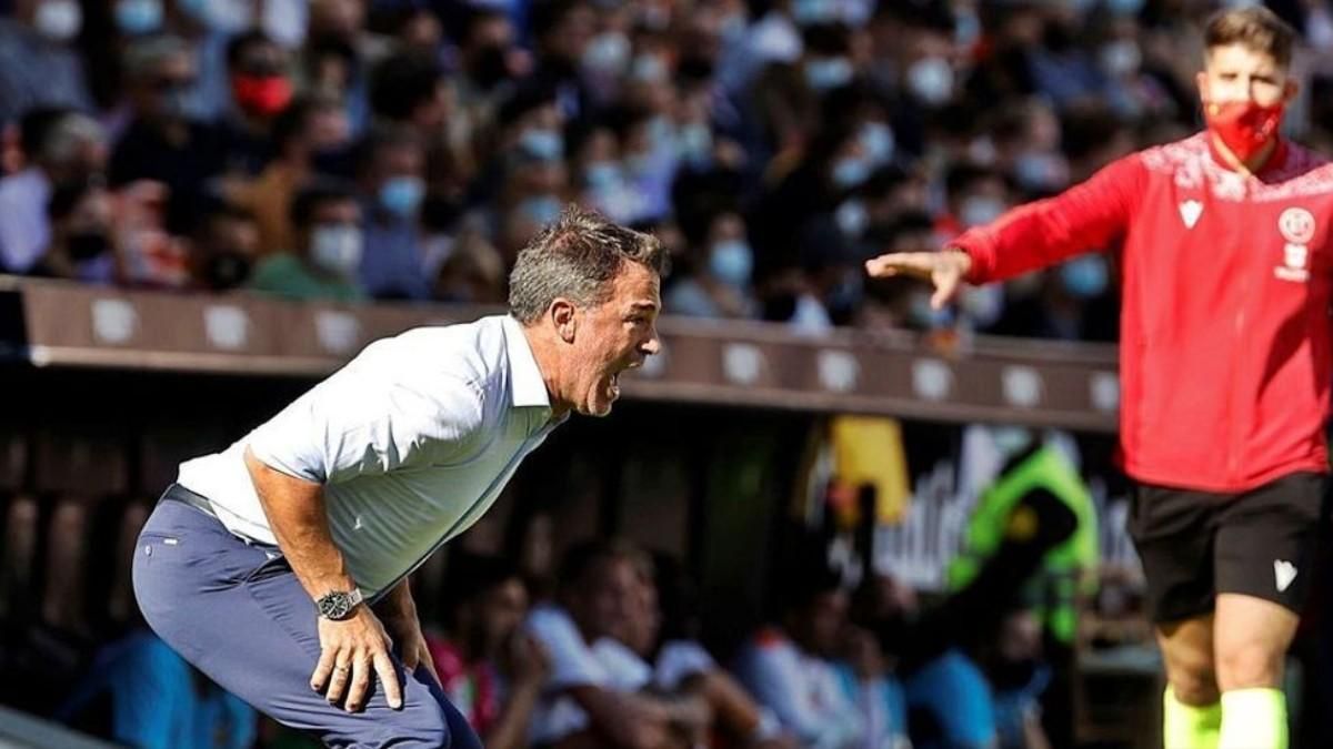 Luis García Plaza no logra alejar al Mallorca de la zona roja | EFE Luis García Plaza no logra alejar al Mallorca de la zona roja | EFE