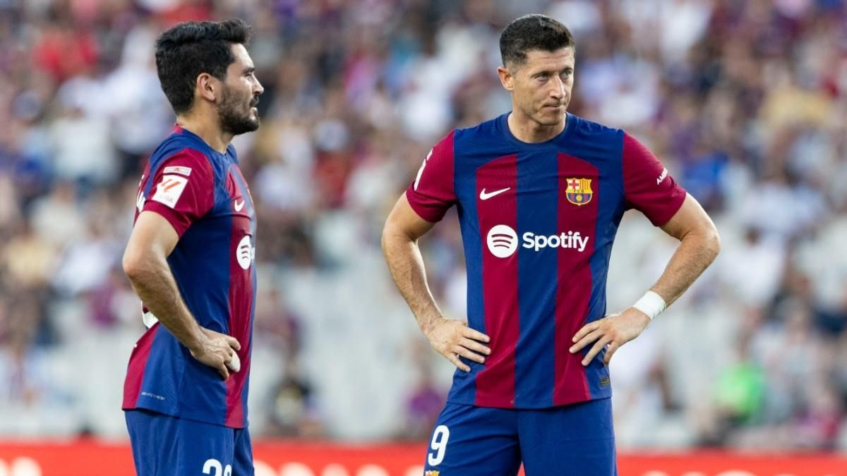 افتتاح ملعب مونجويك الجديد لبرشلونة بحضور 39.603 متفرج