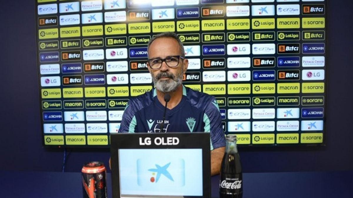 Álvaro Cervera en la rueda de prensa de este miércoles Álvaro Cervera en la rueda de prensa de este miércoles