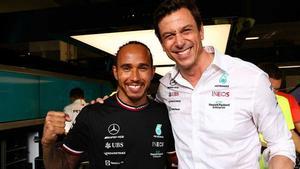 Lewis Hamilton y el jefe de Mercedes, Toto Wolff