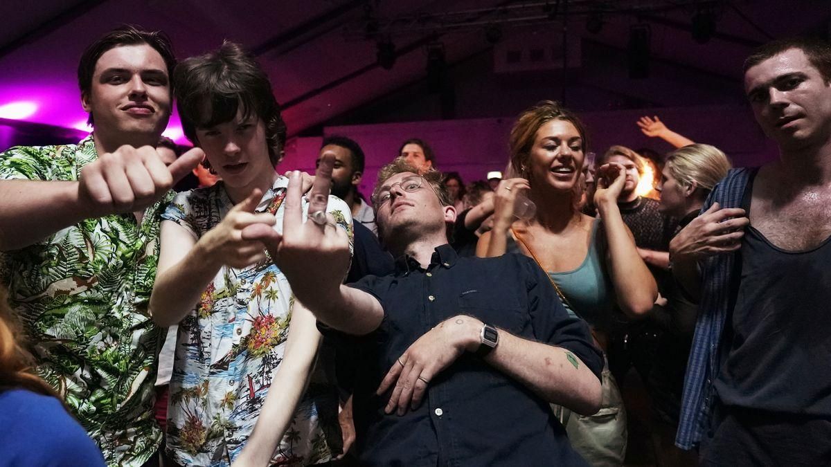 Las corona-fiestas vuelven a Italia y las autoridades ya las investigan Las corona-fiestas vuelven a Italia y las autoridades ya las investigan