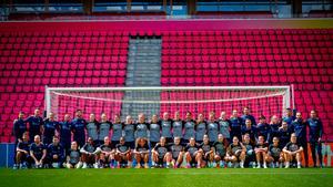 El Barça se hizo la tradicional foto de la final de Champions durante el entrenamiento en el PSV Stadium