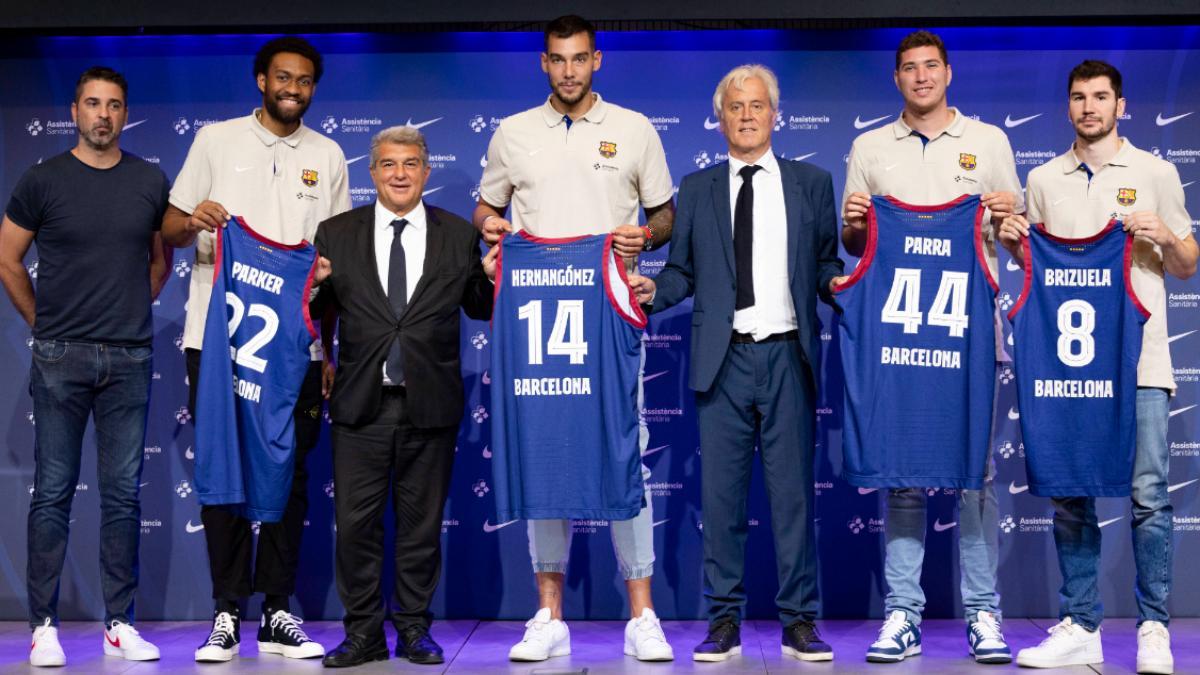 Un optimista Laporta dio la bienvenida a los cuatro fichajes