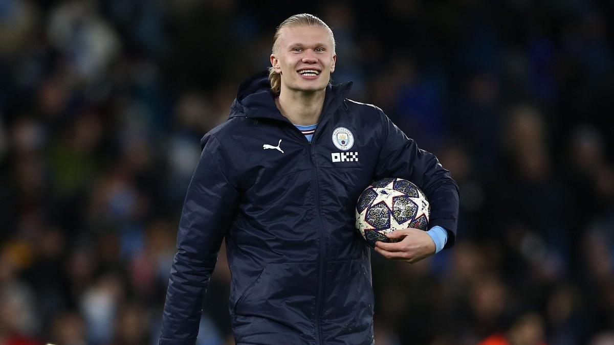 Haaland, jugador del City, se llevó la pelota a casa Haaland, jugador del City, se llevó la pelota a casa