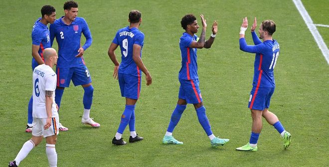 Los jugadores de Inglaterra celebran el gol de Rashford ante Rumanía Los jugadores de Inglaterra celebran el gol de Rashford ante Rumanía