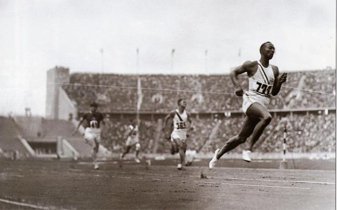 Mundial 2034: Jesse Owens en Arabia Saudí