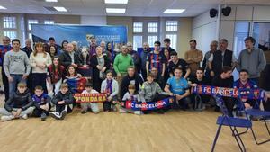 Peñistas reunidos antes del partido contra el Valencia