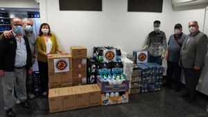 La Federación hace entrega de los alimentos a Bona Voluntat en Acció La Federación hace entrega de los alimentos a Bona Voluntat en Acció