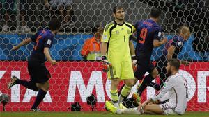 La debacle ante Paise Bajos (1-5) inició el camino del fracaso de España en Brasil 2014