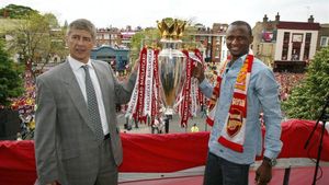 Patrick Vieira conquisto 3 Premier League y 3 FA Cup como jugador del Arsenal Patrick Vieira conquisto 3 Premier League y 3 FA Cup como jugador del Arsenal