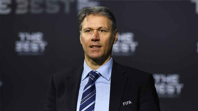 Marco Van Basten, en imagen de archivo Marco Van Basten, en imagen de archivo