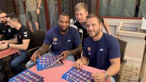 Sorhaindo y Tomás, entre otros, firmaron autógrafos a los fans Sorhaindo y Tomás, entre otros, firmaron autógrafos a los fans