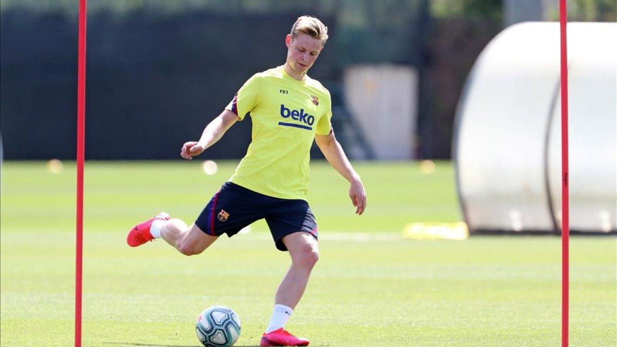 De Jong, en un entrenamiento reciente del Barça