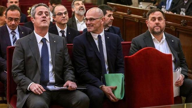 El TC anula los acuerdos del Parlament que rechazaron suspender de funciones a Puigdemont y otros cinco procesados por el ‘procés’