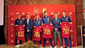 Busquets recibe el reconocimiento de Leyendas de España en Zaragoza Busquets recibe el reconocimiento de Leyendas de España en Zaragoza