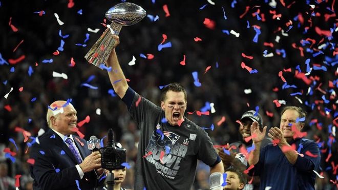 Tom Brady celebrando la Super Bowl frente a los Falcons Tom Brady celebrando la Super Bowl frente a los Falcons