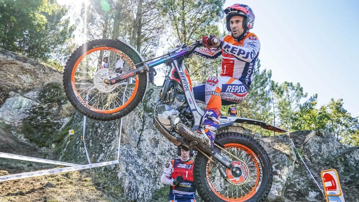 Toni Bou, el sábado en Portugal, donde se proclamó de nuevo campeón del mundo de trial Toni Bou, el sábado en Portugal, donde se proclamó de nuevo campeón del mundo de trial
